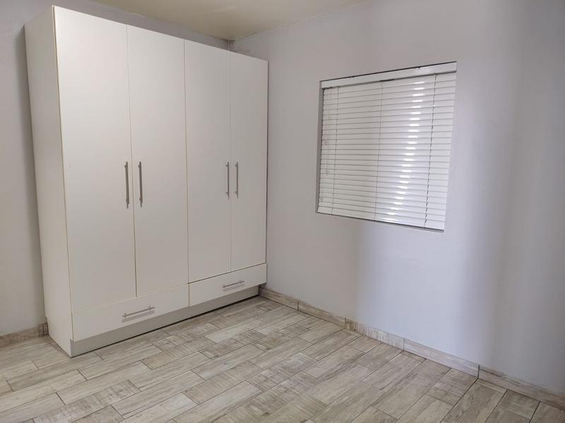 To Let 3 Bedroom Property for Rent in Island View Western Cape